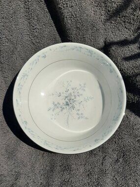 Noritake Carolyn #2693 Serving Bowl ~8¼″ (Blue & Pink Floral, Platinum Trim)